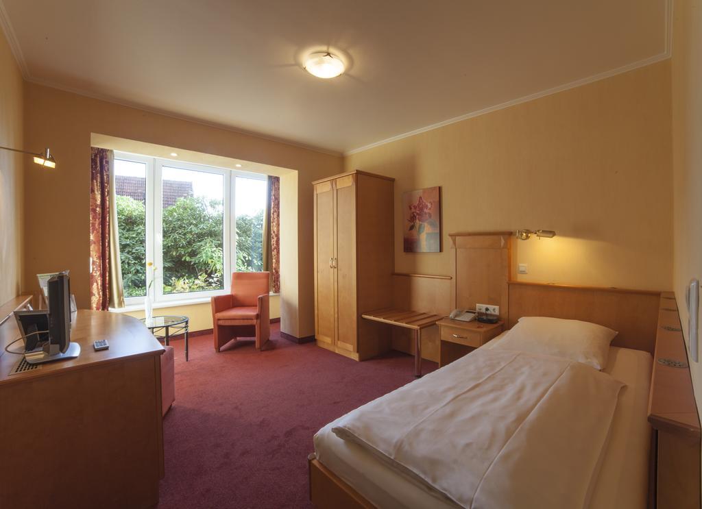 Hotel Backenkoehler Ganderkesee Eksteriør bilde