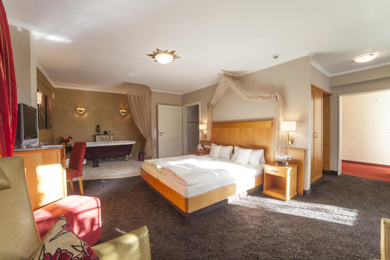 Hotel Backenkoehler Ganderkesee Eksteriør bilde